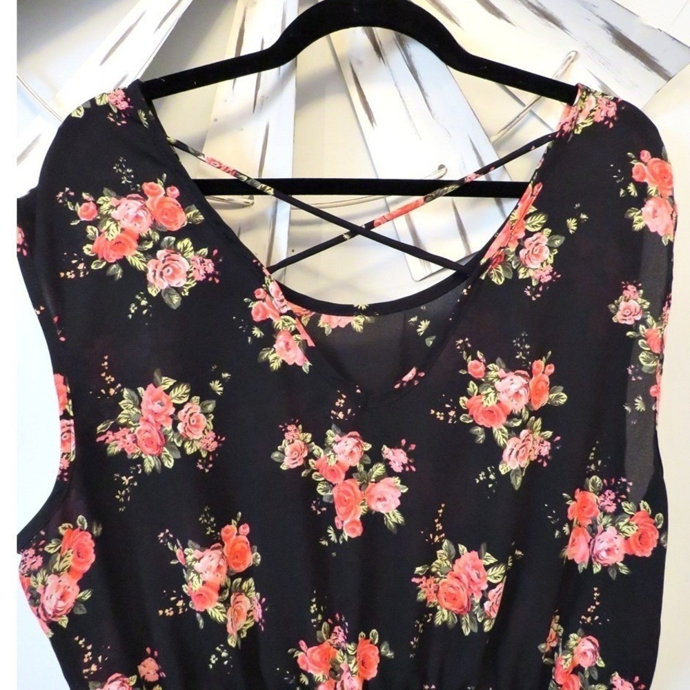 Libian Black Floral Peplum Blouse Crisscross Back Sleeveless Top Peplum Hem - Picture 8 of 8
